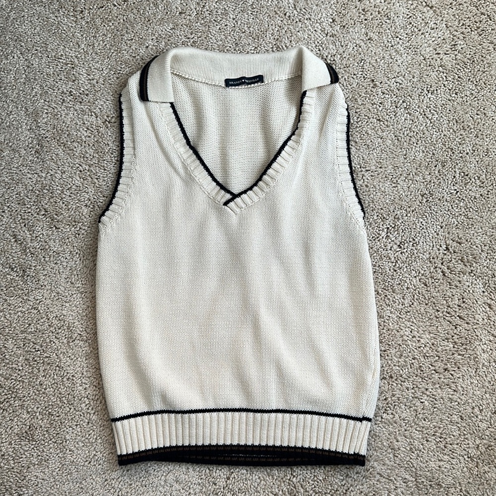 Brandy Melville Knitted Vest